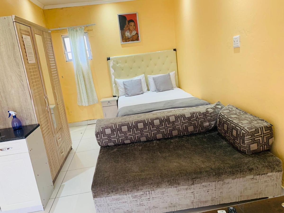 Mowetu Guest House Cape Town Exterior photo