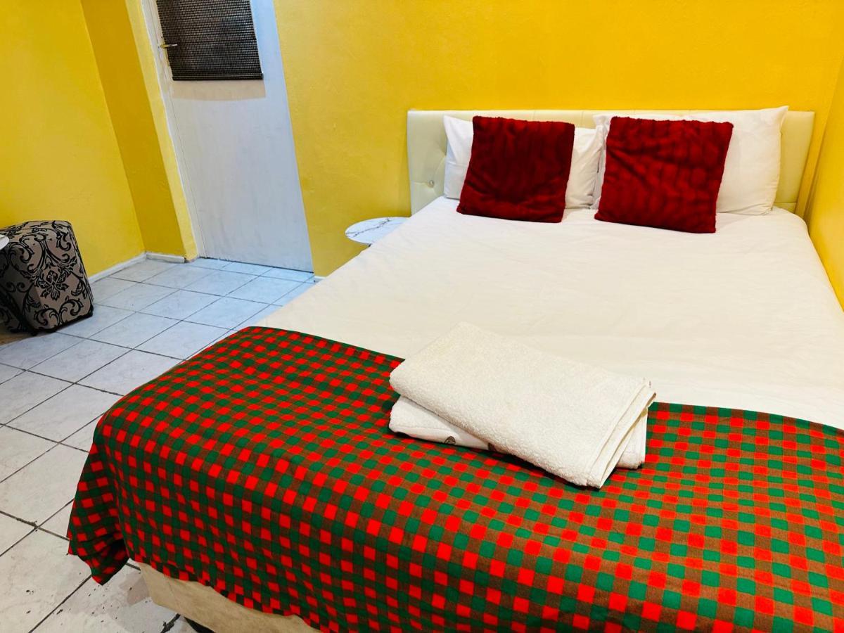 Mowetu Guest House Cape Town Exterior photo